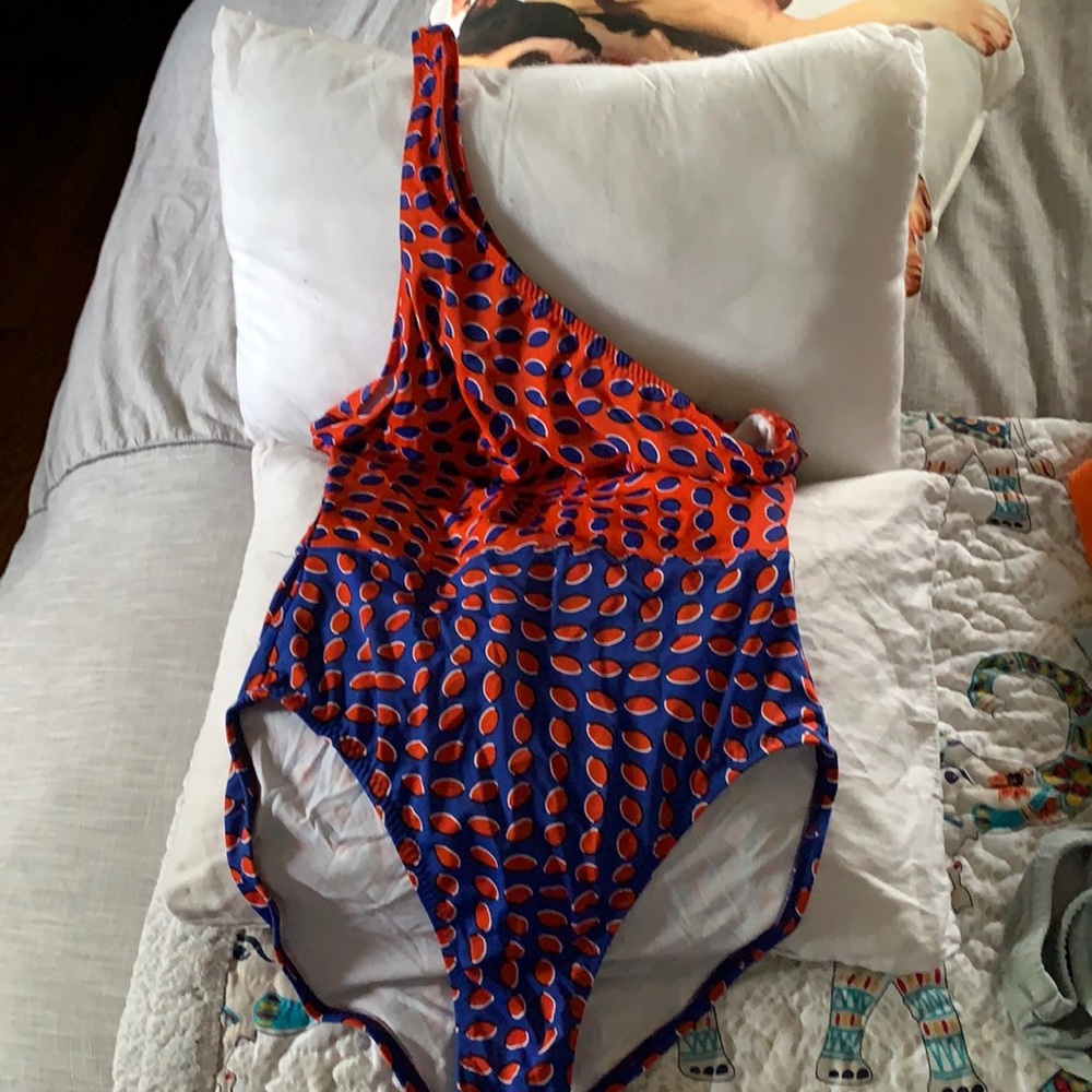 One piece bathing suit